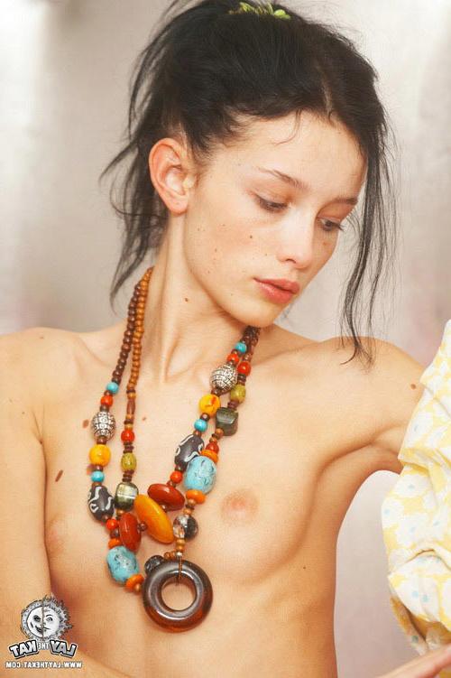 17P Kinky young stripper showing her attractive fresh skinny body