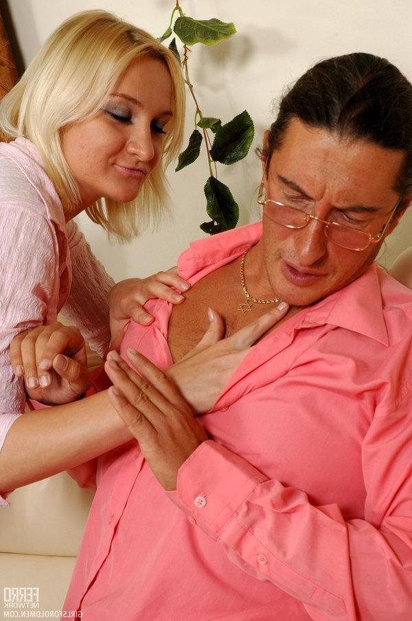 20P Slutty young secretary going for her older boss' bulge