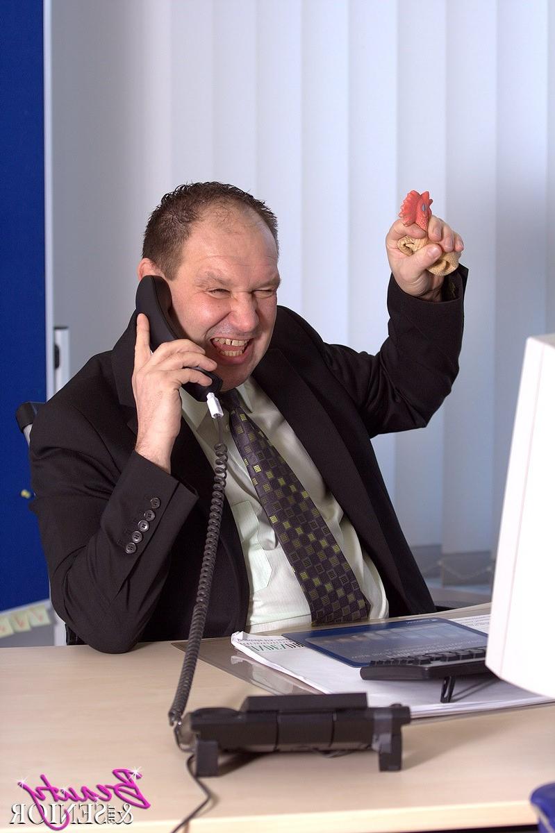15P Old horny office working bangs the hottest babe
