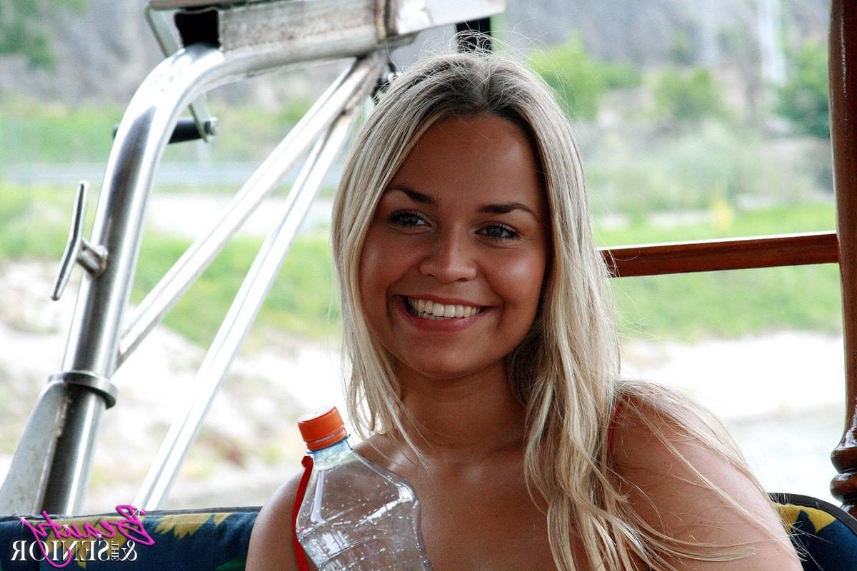 15P Hot willing teen surprises senior captain with sex