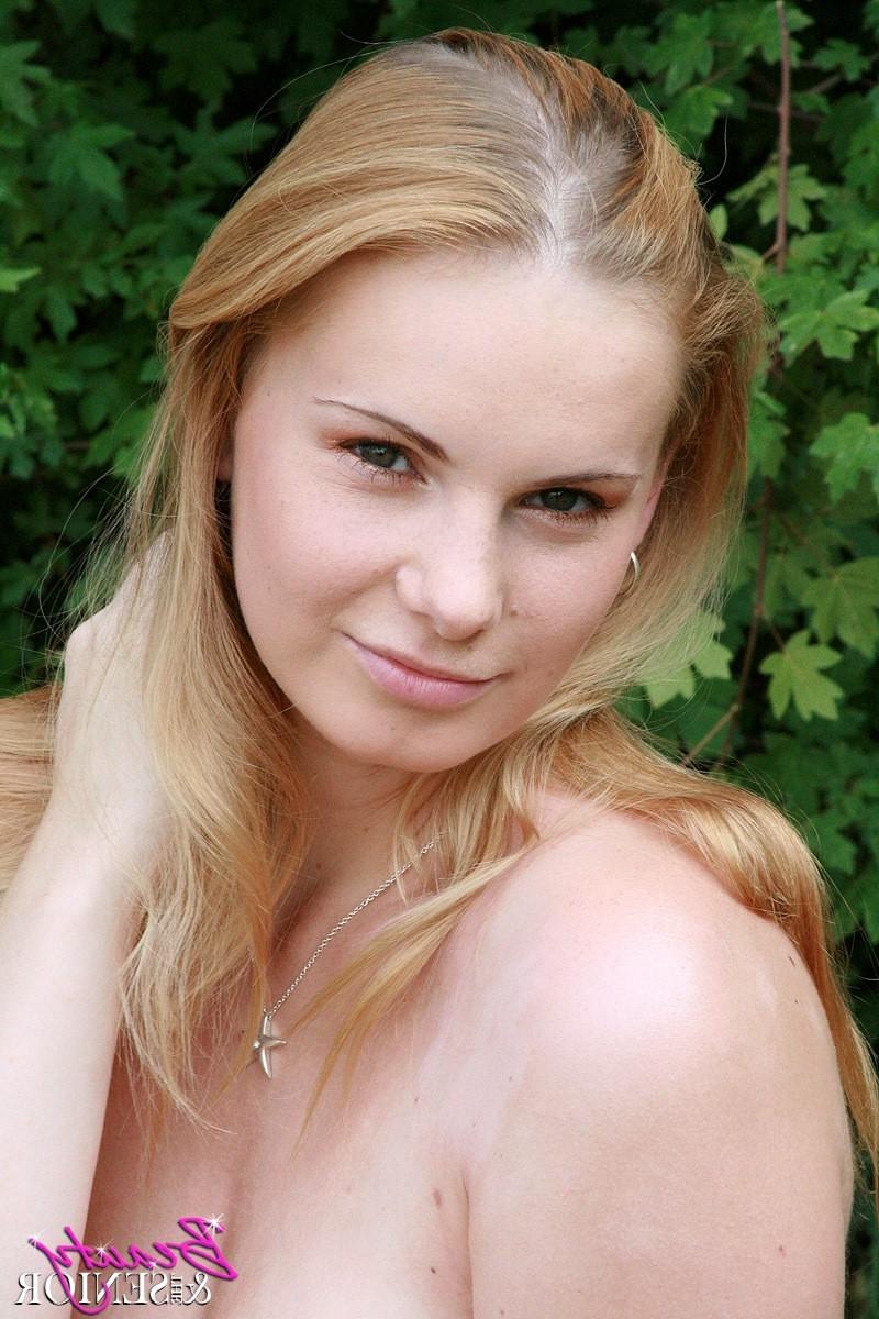 15P Peeking at breasts on hot blonde brings senior sex