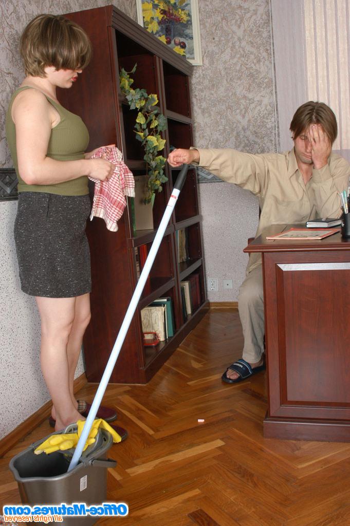 15P Boss fucked sexual mature new worker woman at office
