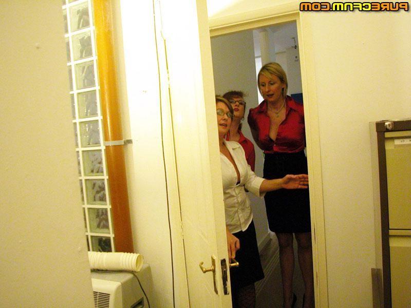 18P Three mature ladies shave an embarassed boys stuff
