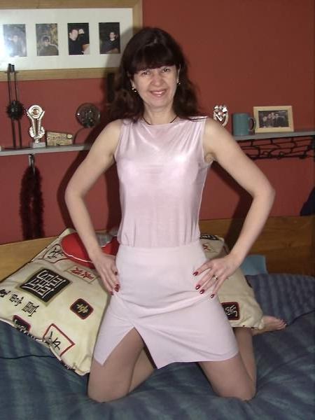 20P Pierced pussy spreading granny