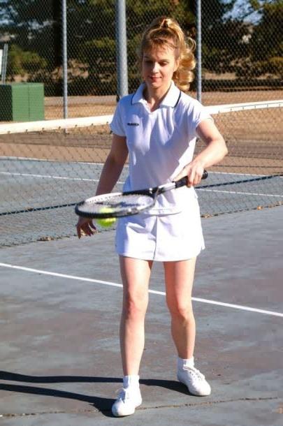 16P Pantyless Tennis Player Upskirts Out on the Court