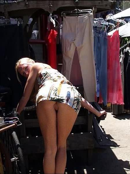 16P Beach Market Blonde Flashes Tits and Pussy