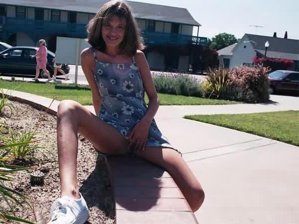 16P Cute Local Chick Flashing Outdoors On The Street