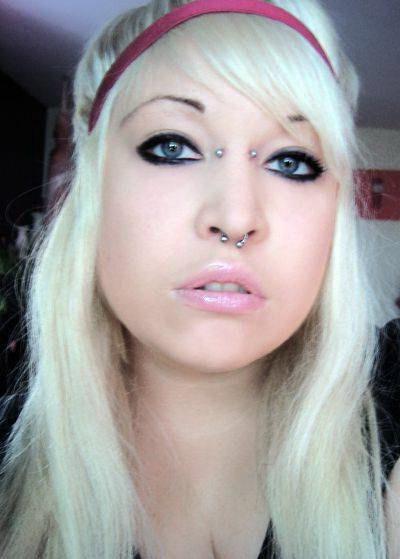 15P Horny emo teen girlfriends posing in selfpics