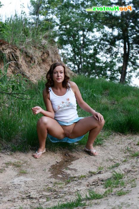 16P Clumsy teen steps into her own pee after tinkling