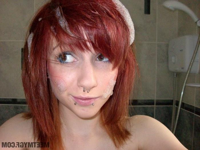 12P Emo babe plays