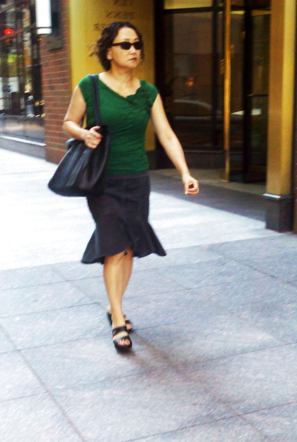12P Philly Girls in the Street 2