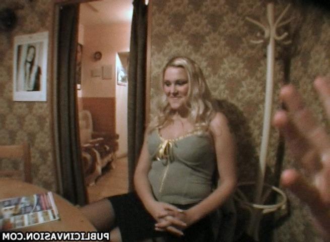 16P Pictures of her having sex with a total stranger