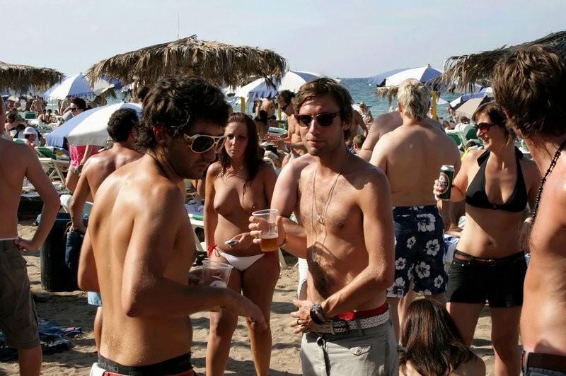 12P Candic shots of real next door nudists