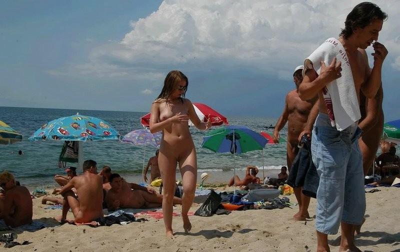 12P Beaches with next door naked nudists