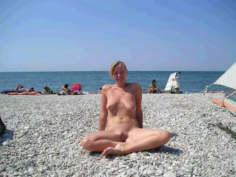 12P Real nudists nude on the local beach