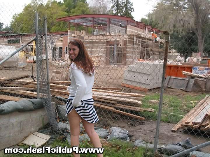 16P Cute Brunette Flashes Her Tits and Ass for Grinniing Road Crew
