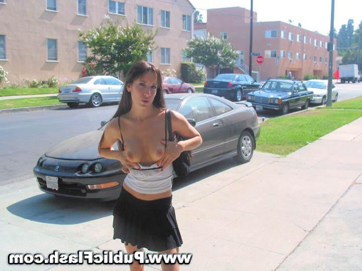 16P Cute Leggy Chick Tricked Into Flashing LA Streets