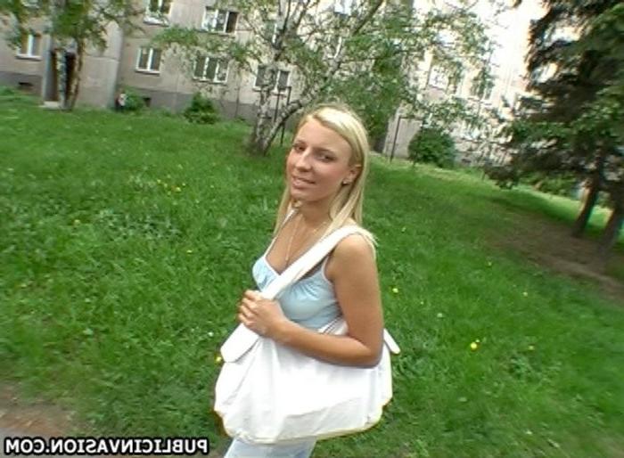 16P teen get seduced to blows stranger cock on public
