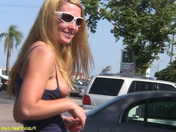 16P Bouncy Blonde Boobs Flashed Outdoors at Public Mall