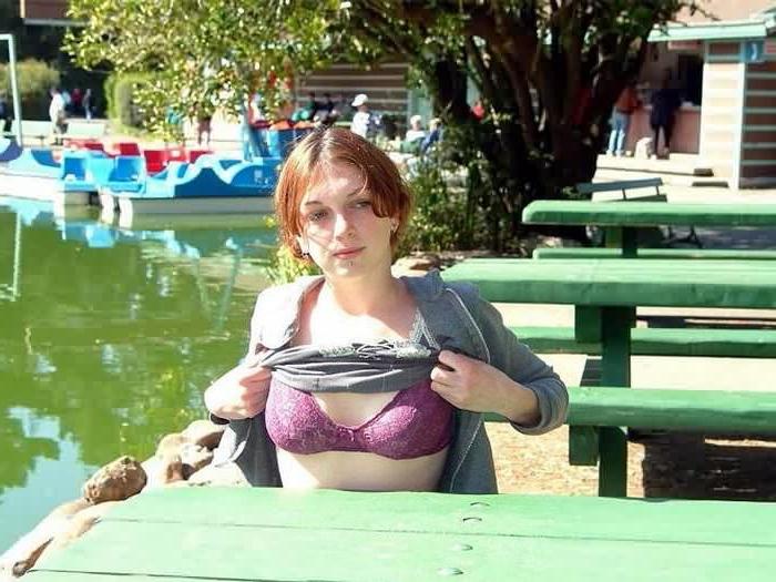 16P College Chick Flashing Tits n Twat for Tuition Fees
