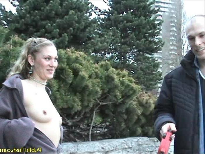 16P Ashlee Flashing Tits Tushie and Pussy in Vancouver