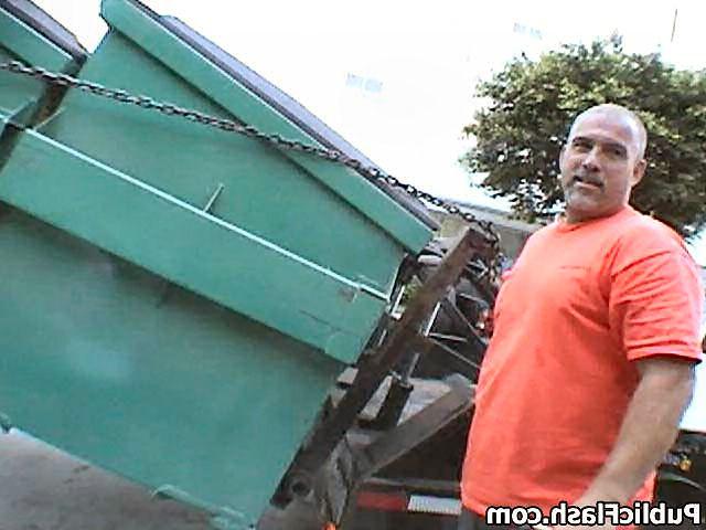 16P Niki Flashes Sweet Tits and Pussy at LuckyTrashman