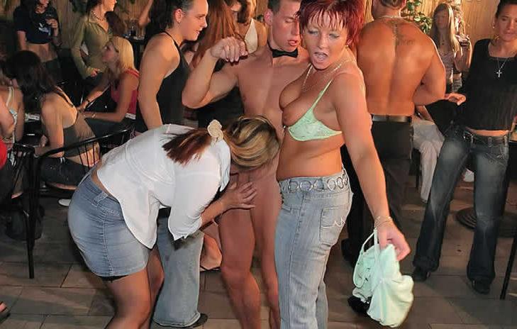 15P wild babes give blowjobs and fuck stripper cock