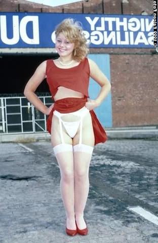 20P Street Stripping Blonde
