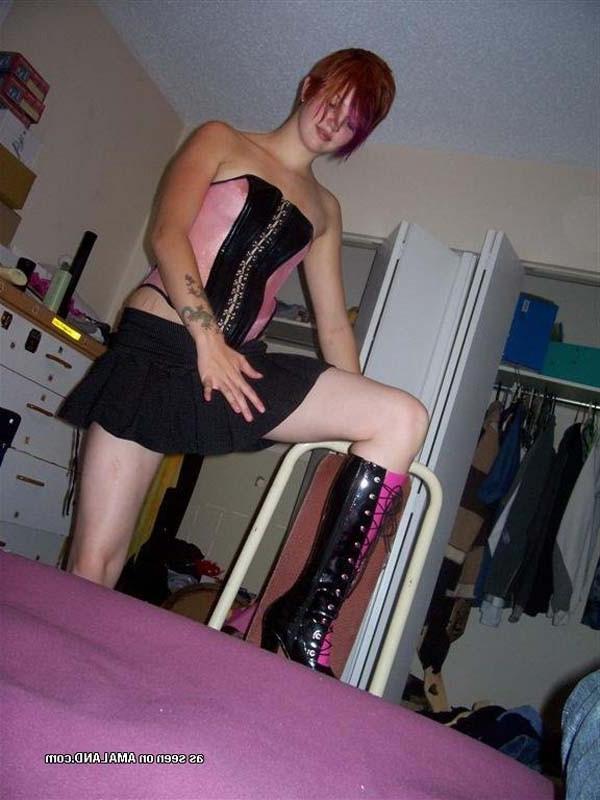 12P Emo darling with red hair posing
