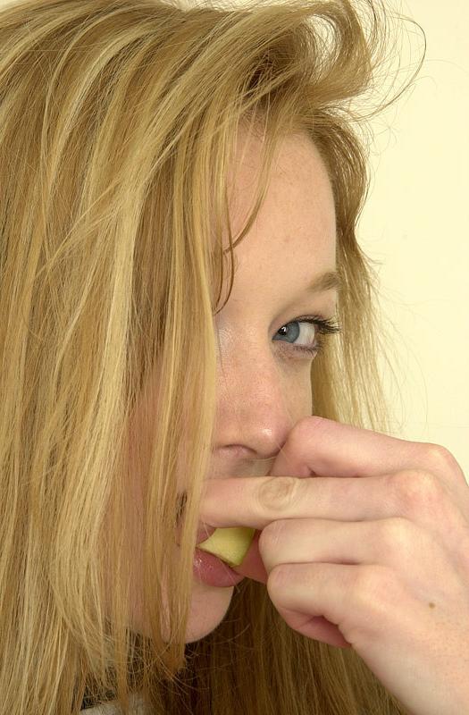 20P Blonde amateur teen babe spreading her sweet pink tight pussy