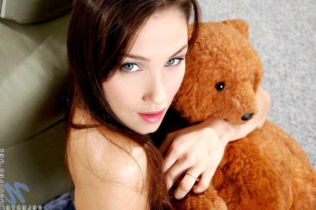 15P Sweet brunette spreads pink pussy
