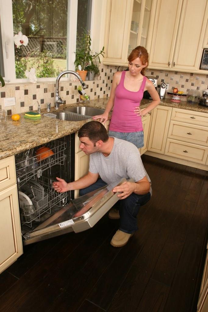 20P Natural redhead getting hosed by the plumber