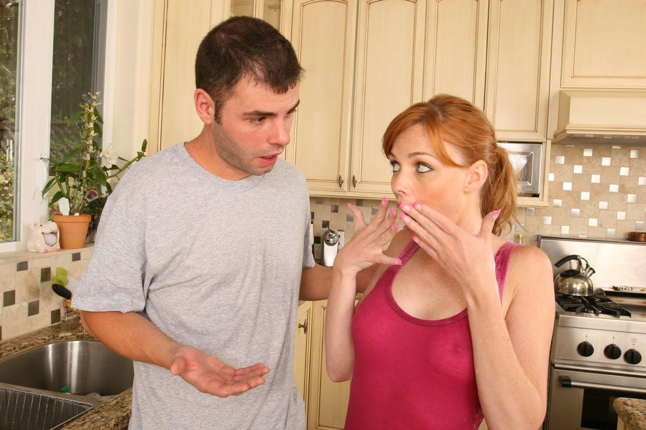 20P Natural redhead getting hosed by the plumber