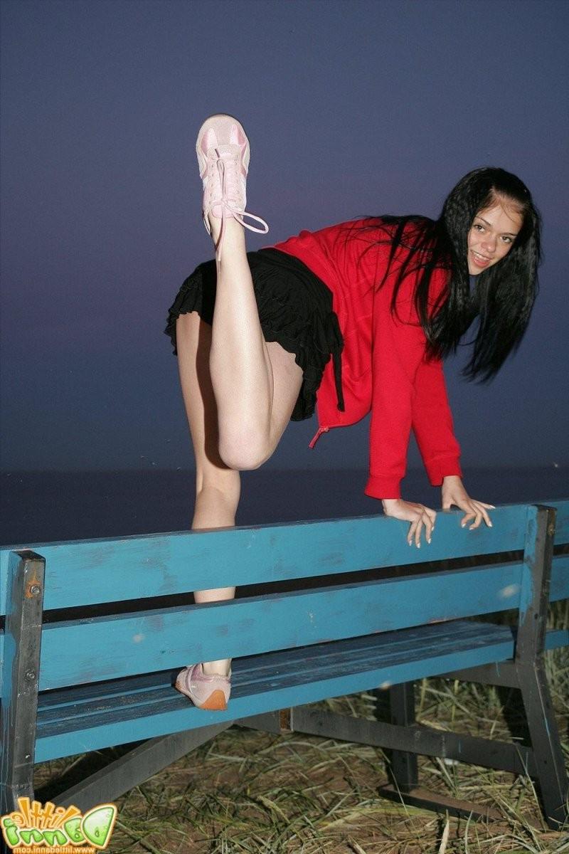 15P Teen shows body in the street