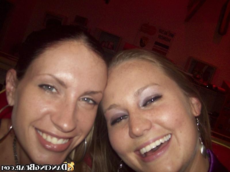 16P Hot bodied male strippers seduce babes in the private club