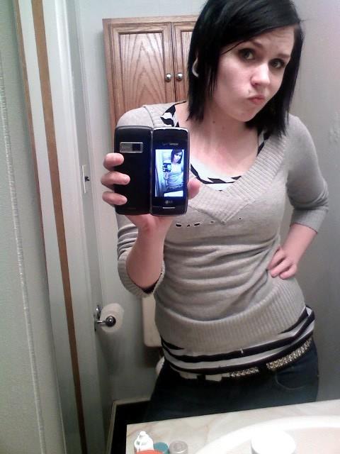 15P Selfshot emo amateur teen girlfriends teasing