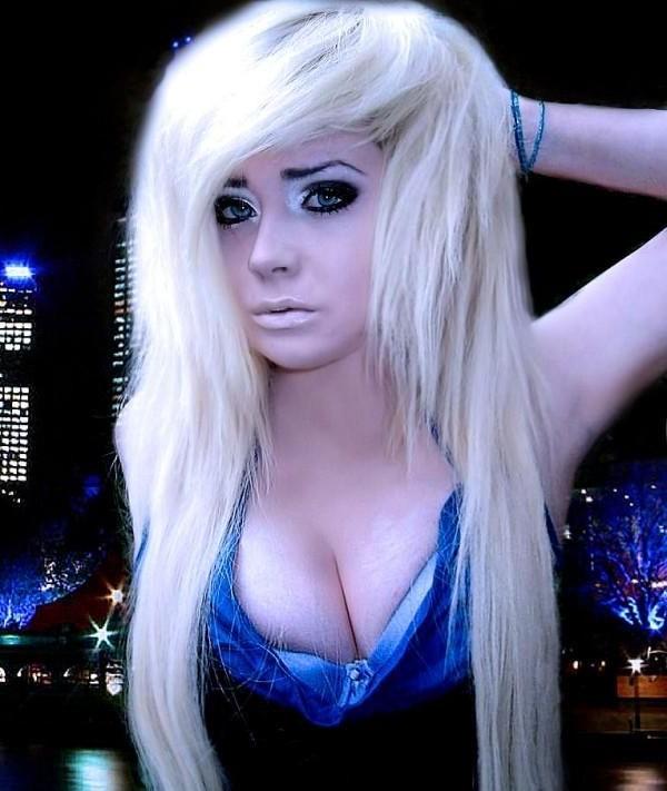 15P Selfshot emo amateur teen girlfriends teasing