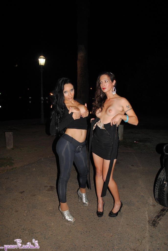 12P TS Nicole gets naked on the street