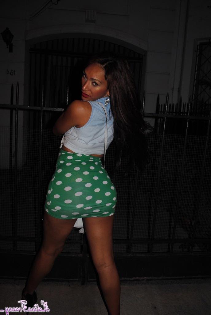 12P Dirty Nicole Montero posing with a street tranny