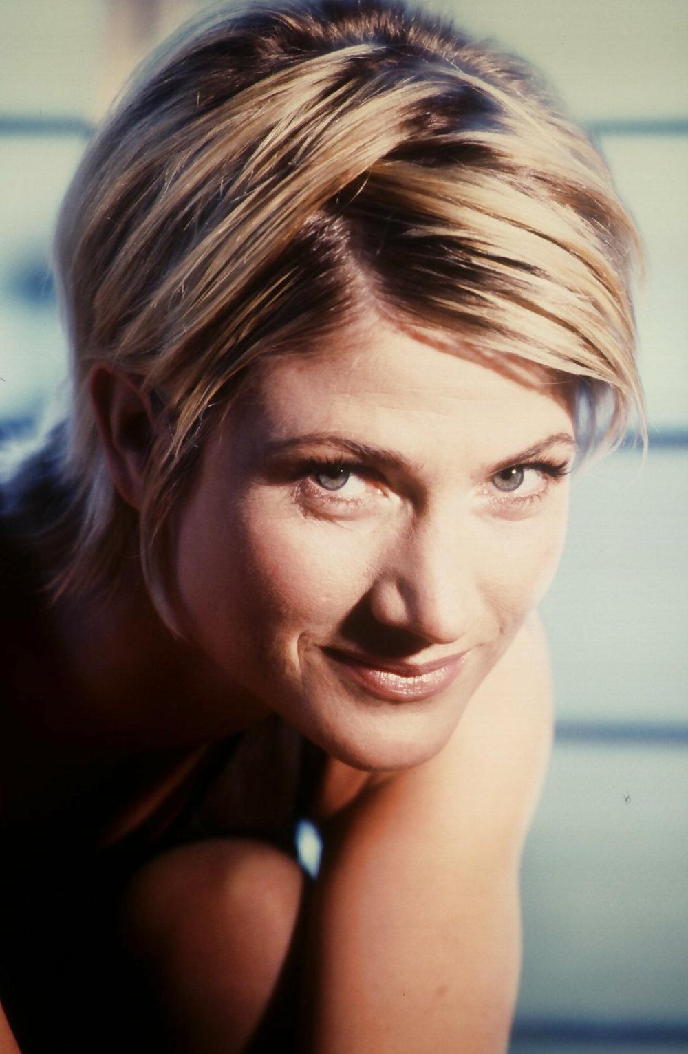 5P German Milf Actress Astrid Fuenderich