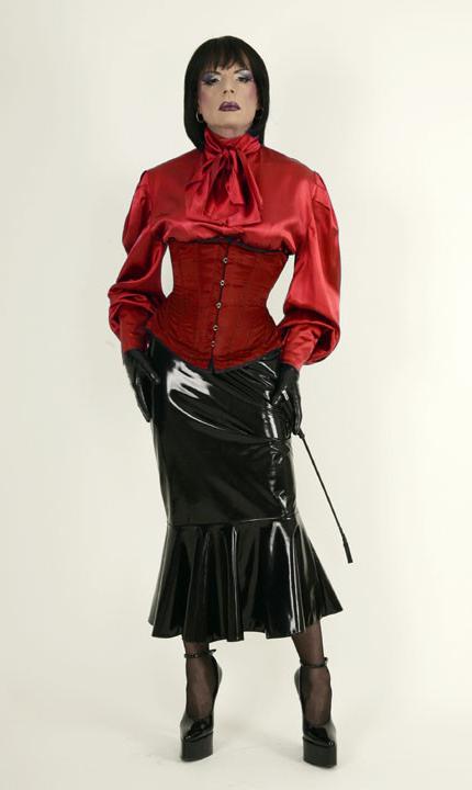 15P Fetish transvestite ready to use her crop on your ass