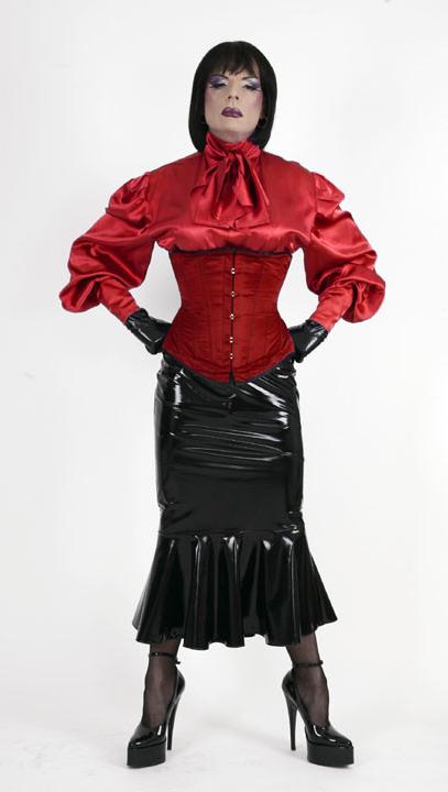 15P Fetish transvestite ready to use her crop on your ass