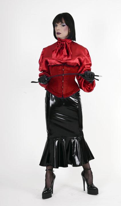 15P Fetish transvestite ready to use her crop on your ass