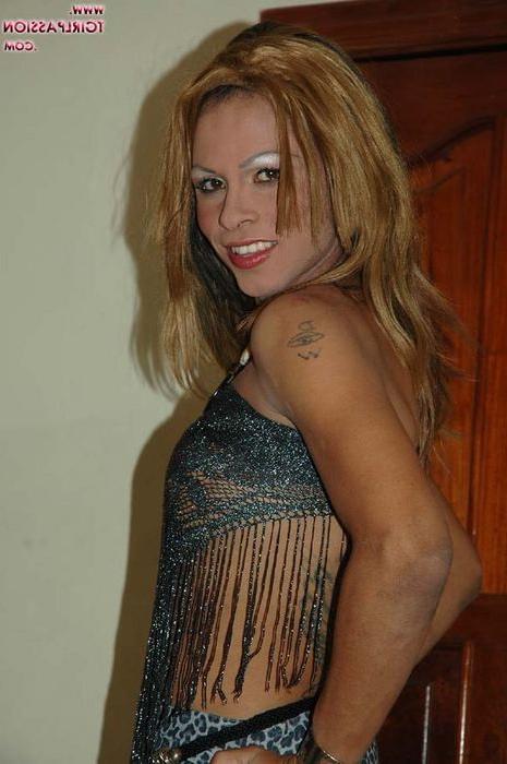 16P Cross dresser jerking her big black shecock off