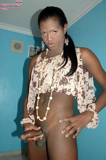 16P Black cross dresser stroking her big lollipop