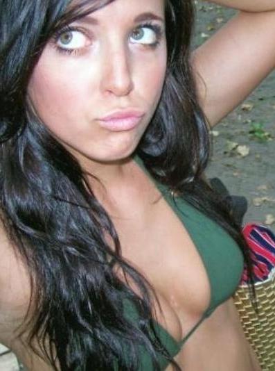 10P Fat cock licked by filthy brunette in kinky pics