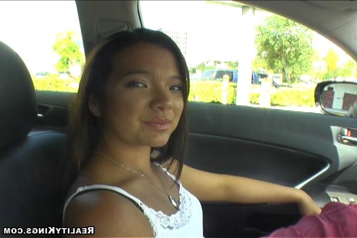 12P 12 pics and 1 movie of Hara from Street Blowjobs