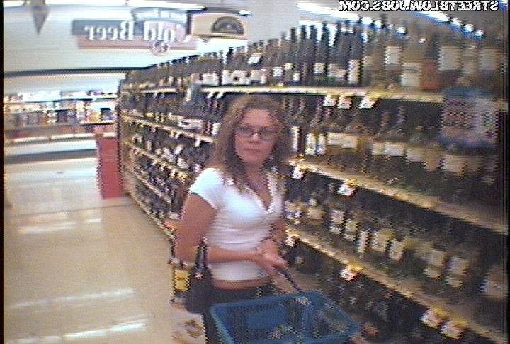 12P 12 pics and 1 movie of Kelly from Street Blowjobs