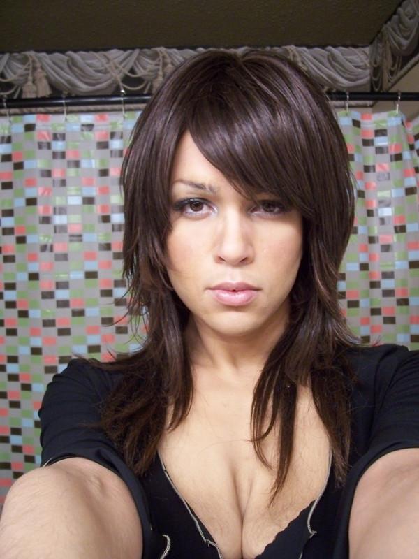 10P Brunette dildo fucks pussy and shoots it on camera