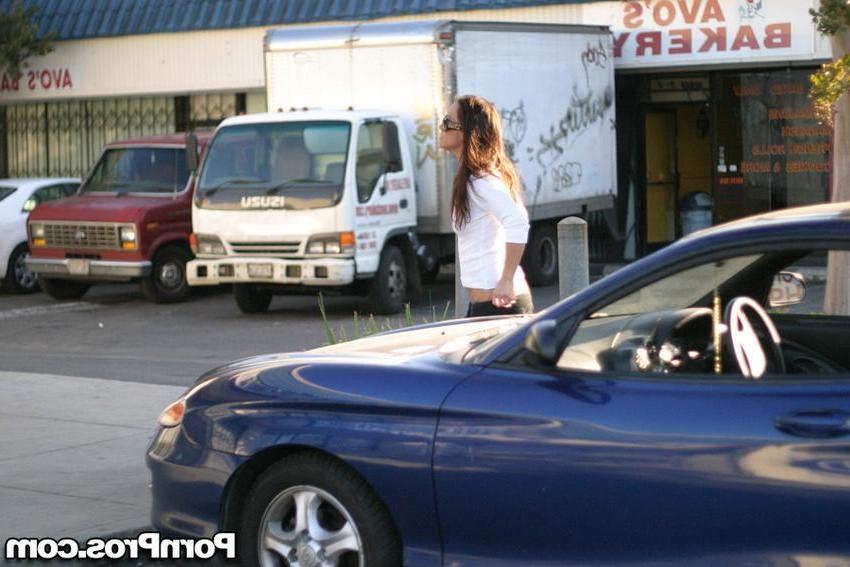 16P wife on surveilance cam waiting her date